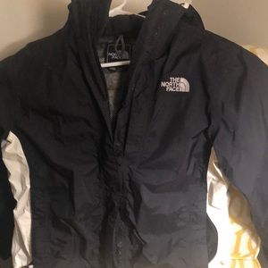 North Face small water proof jacket. I’m good condition, worn.